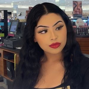 Meet your Posher, Nelly